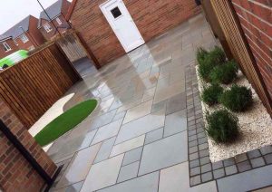sawn-versuro-patio-paving