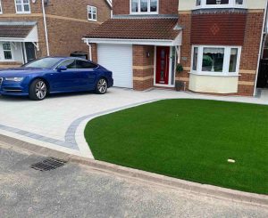 artificial-grass-sienna-paving